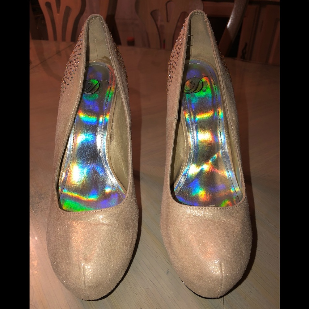 New Gold Heels Size 7